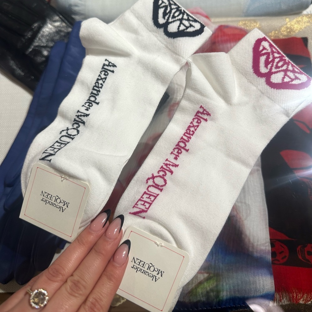 Alexander McQueen bundle seal logo sock(2 pairs)